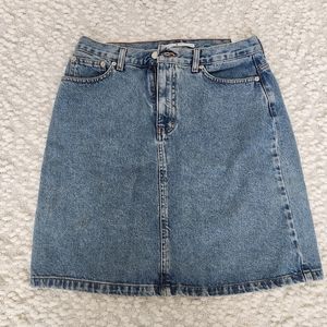 Tommy Hilfiger Denim Skirt. Size 10.